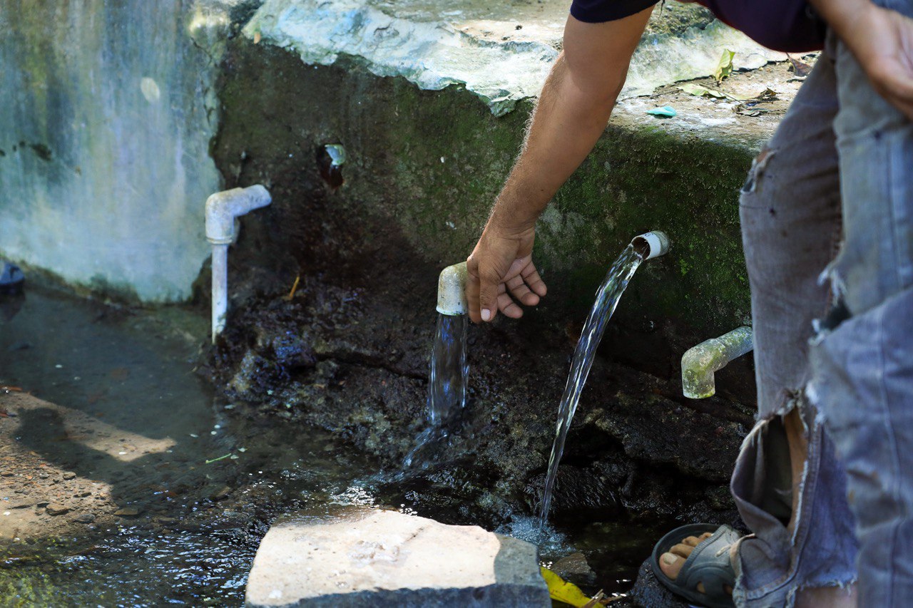 despediciando agua